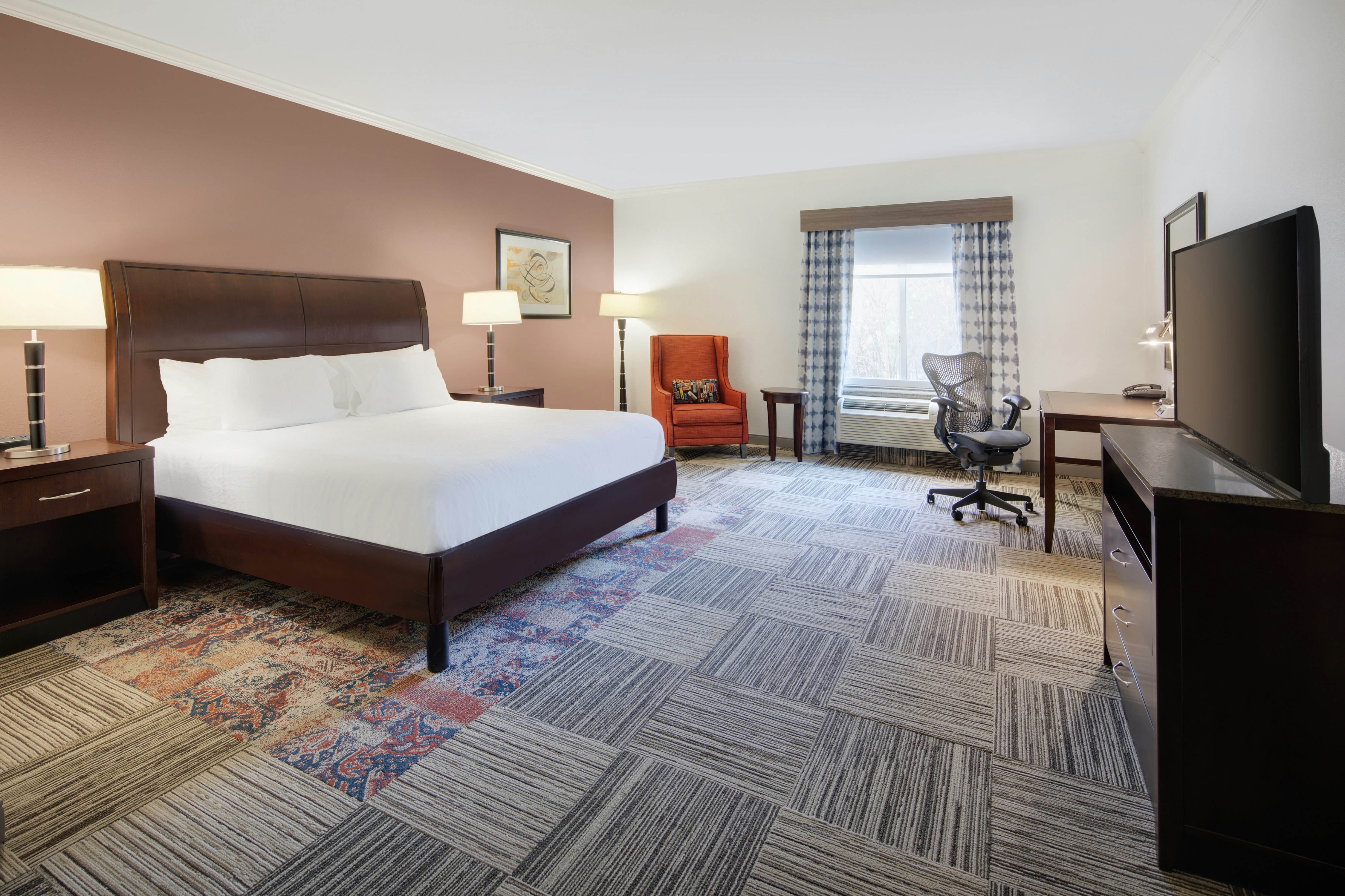 ROOM, KING BED