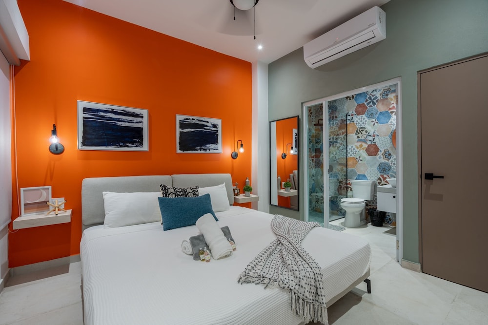 La Buena Vida Inn 15/50