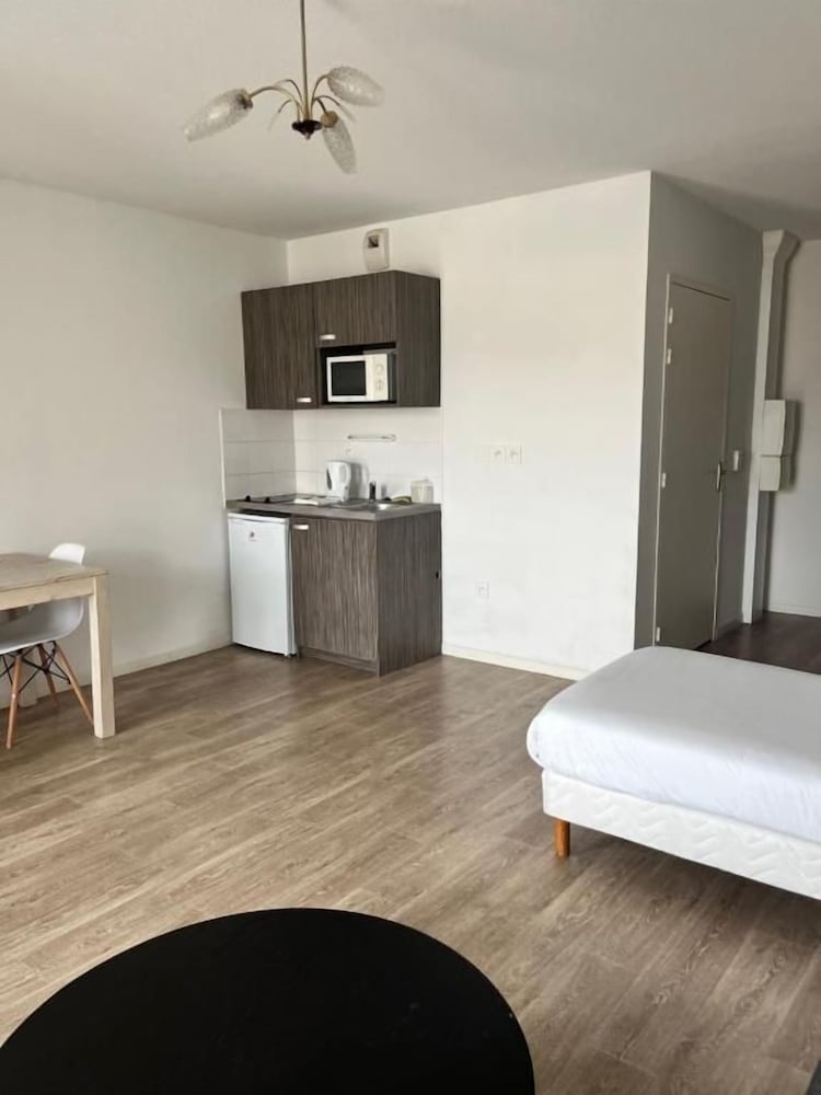 Zenao Appart'hotel Nevers 15/63