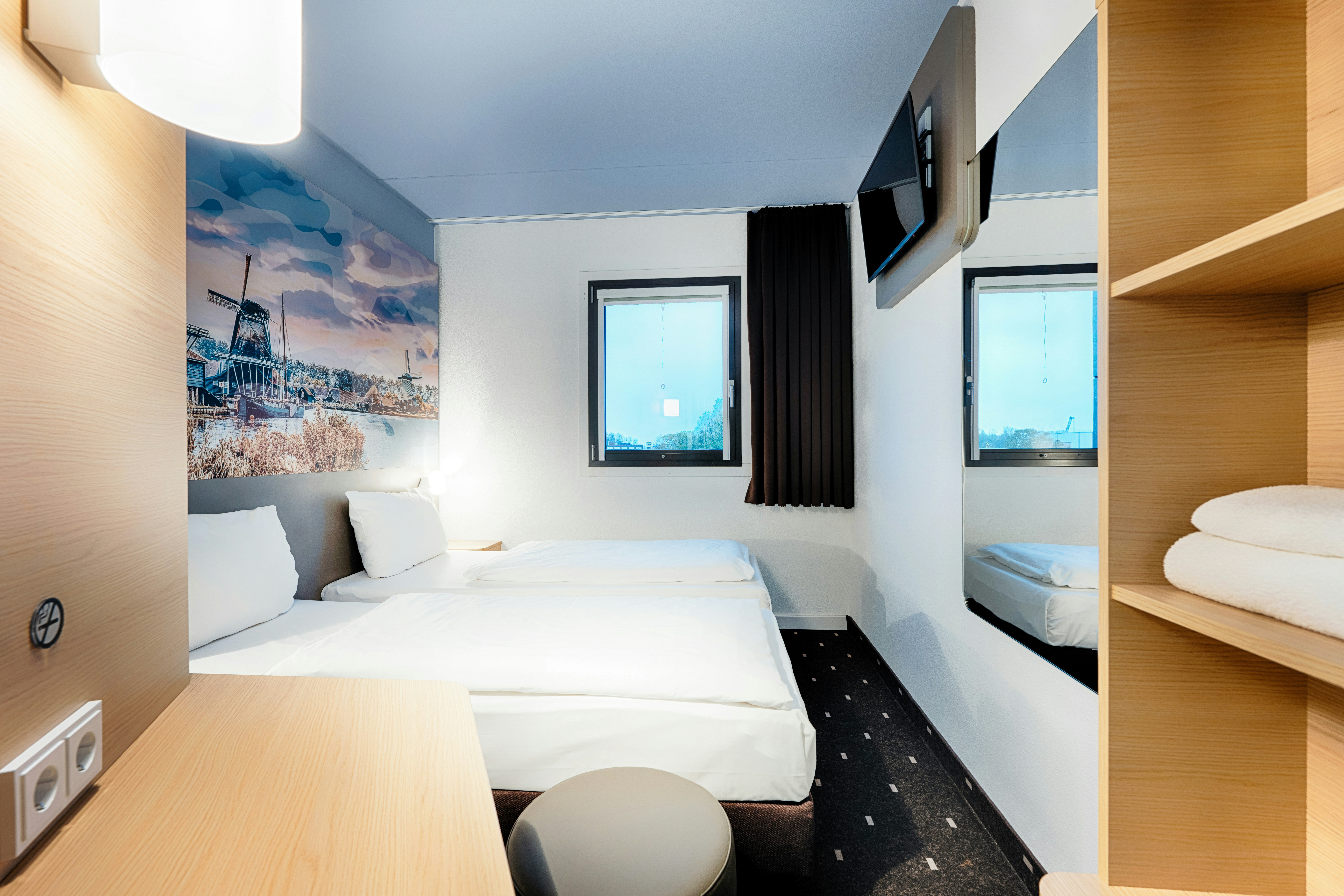 B B Hotel Amsterdam Zaandam 50/50