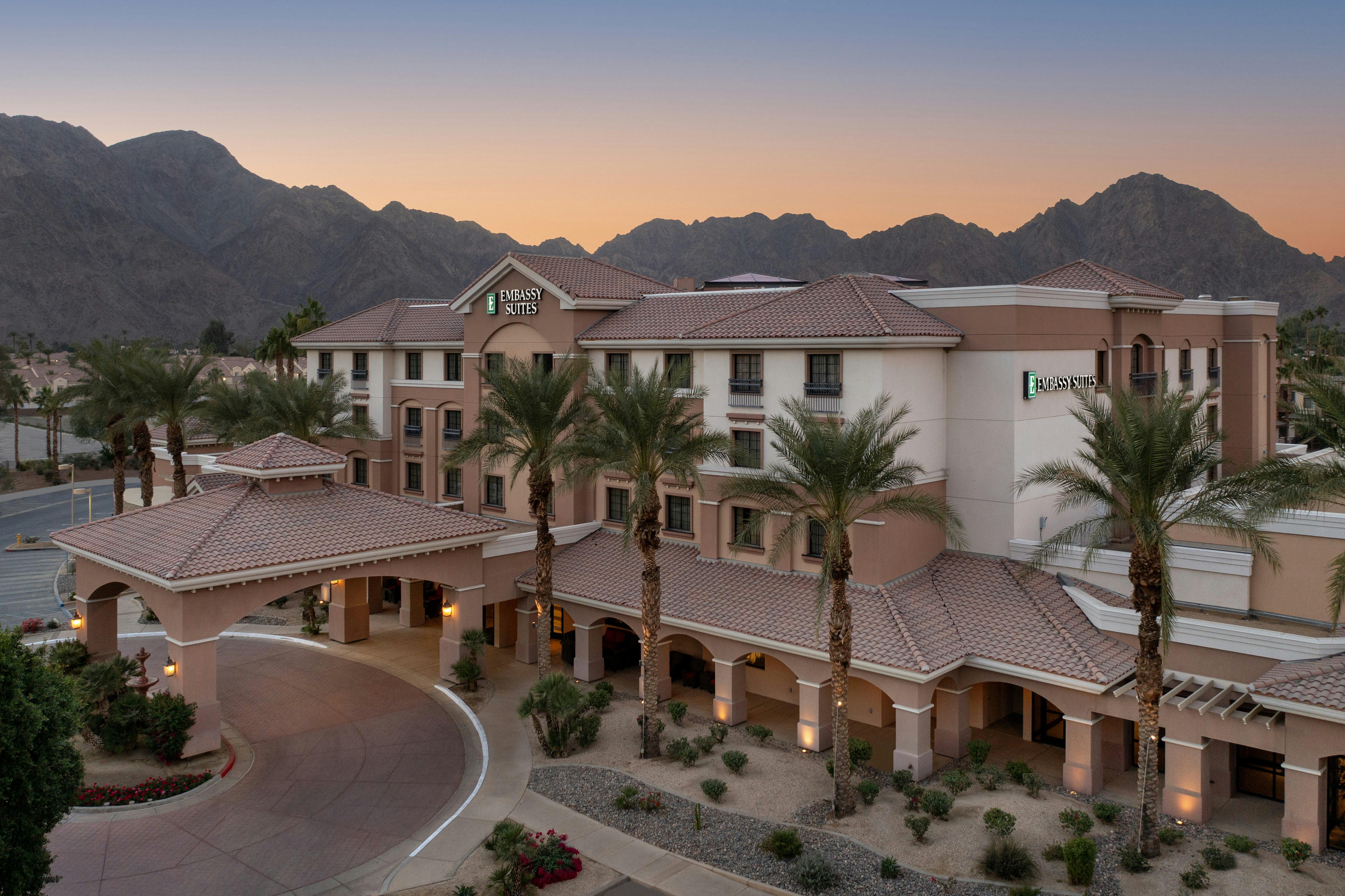 Embassy Suites La Quinta & Spa 82/85