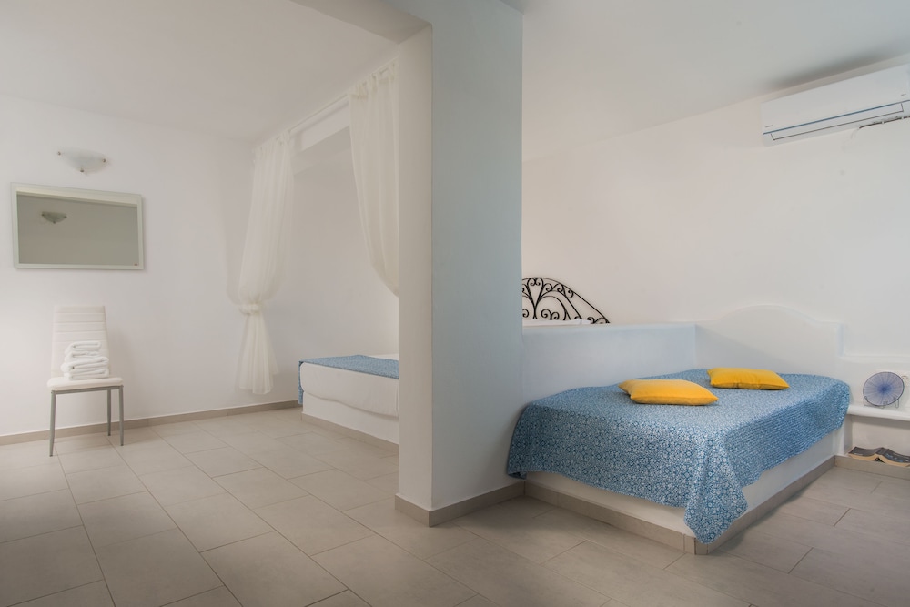 Alexandros Village 9/50