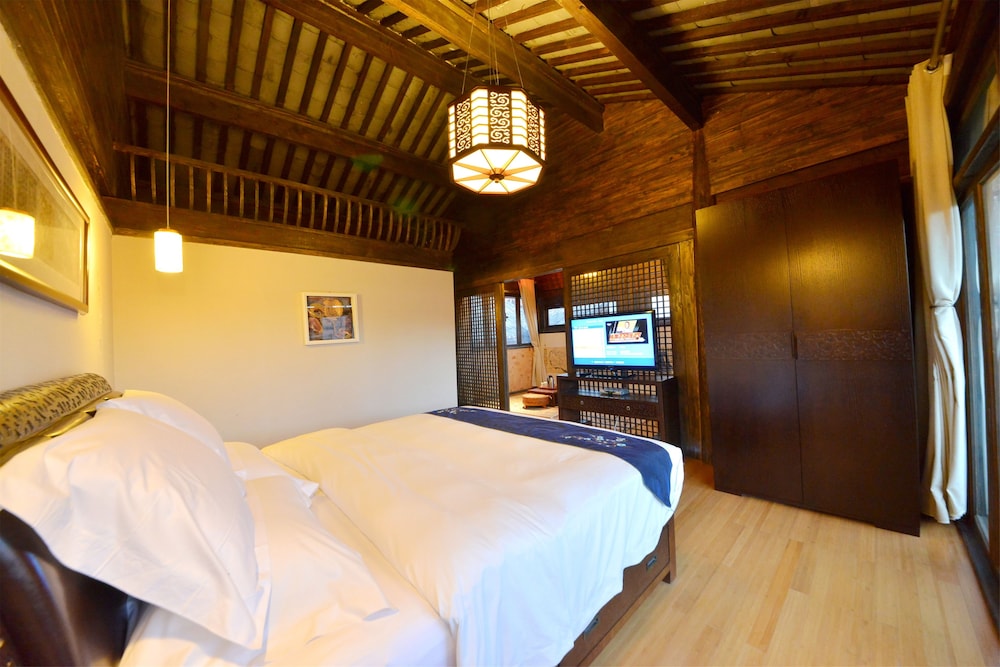 Lijiang Shuhe Youyiju Private Club 12/50