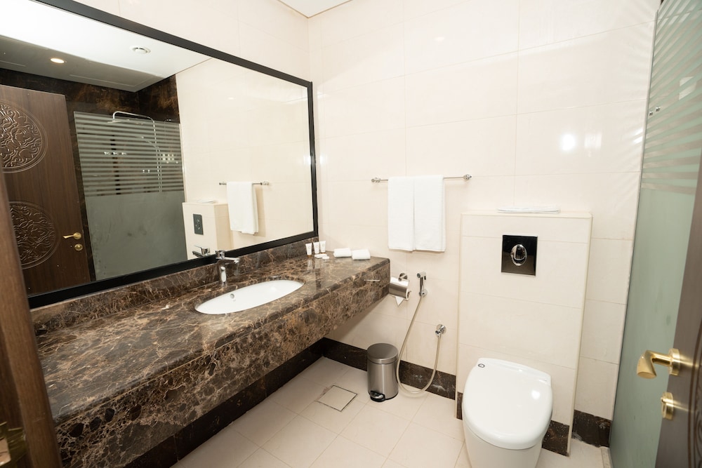 City View Hotel 39/43
