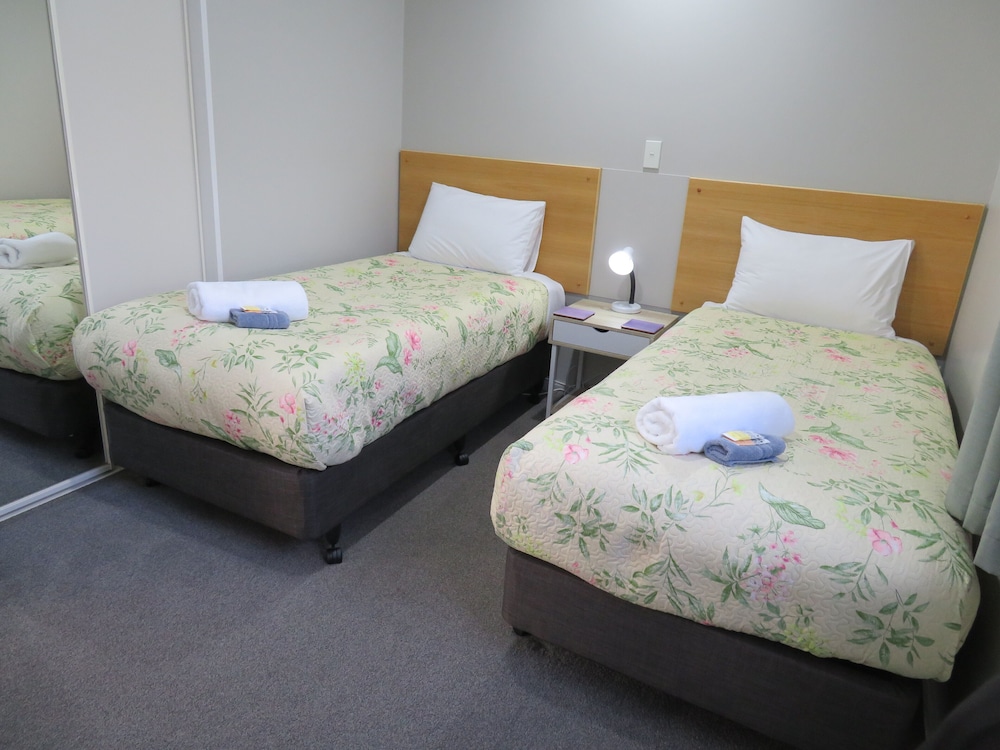 2 Bedrooms, Spa, Apartment, Queen and Twin Beds