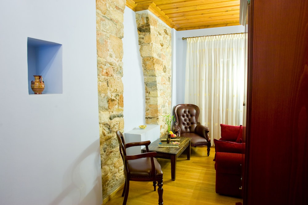 Kyveli Suites 36/50
