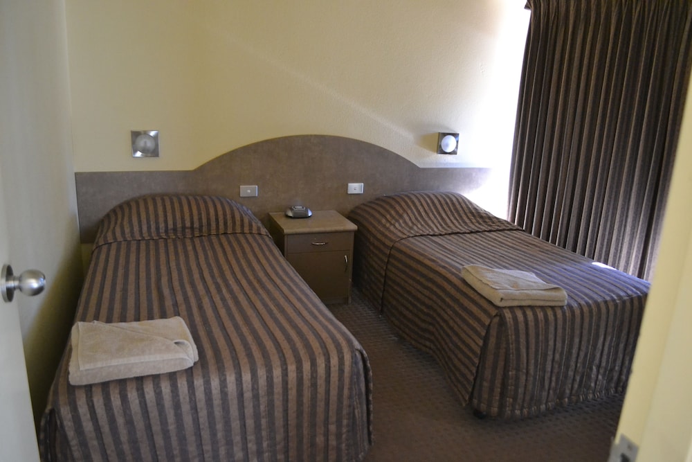 Yarrawonga Mulwala Golf Club Resort 73/86