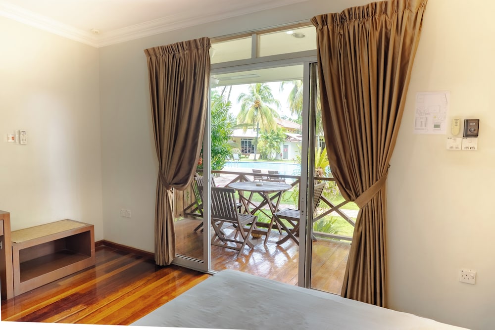 Langkah Syabas Beach Resort 33/51