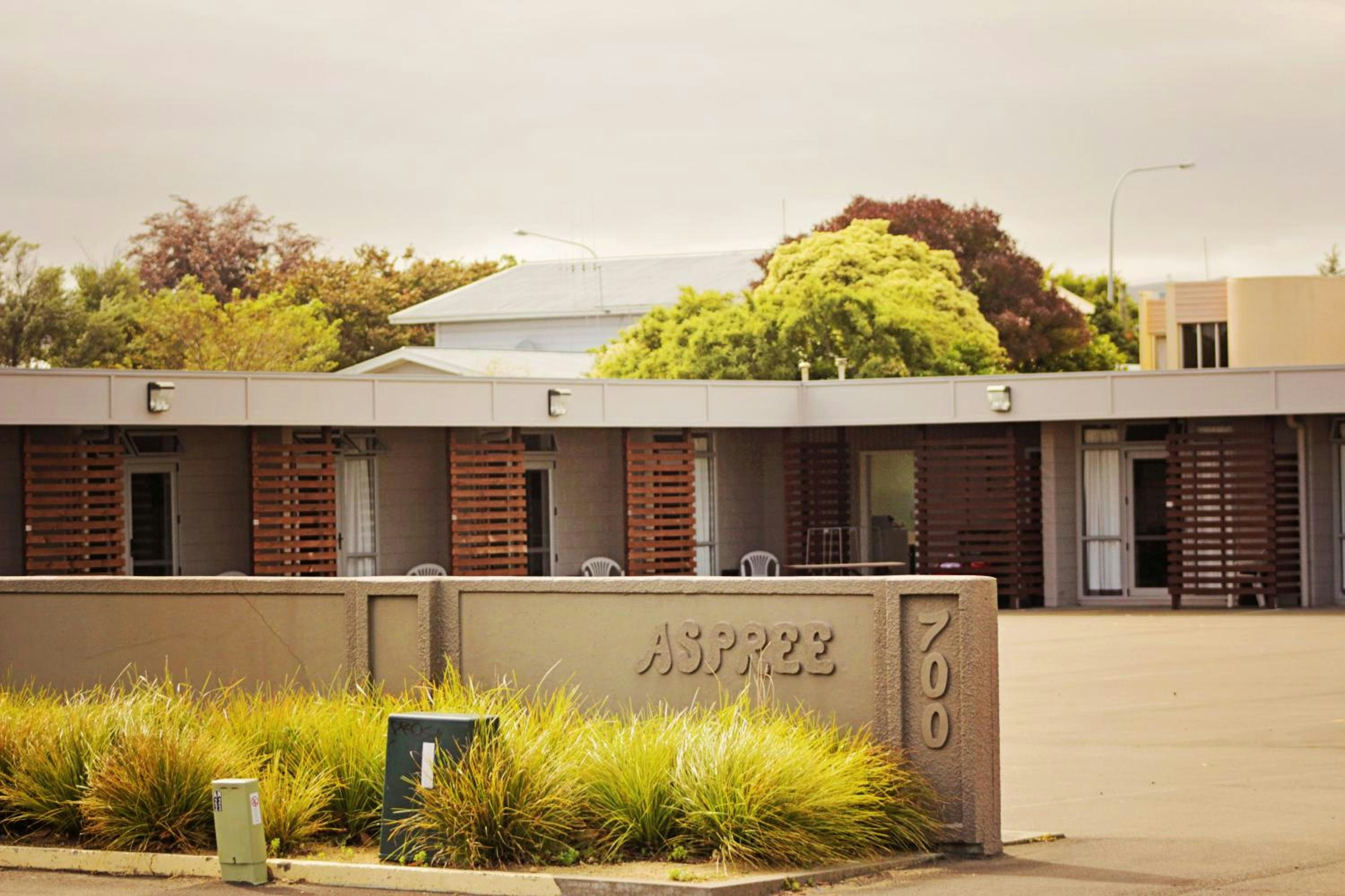 Aspree Motor Inn 4/49