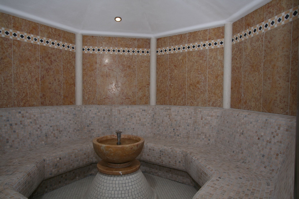Paradise Hotel and Wellness 28/49