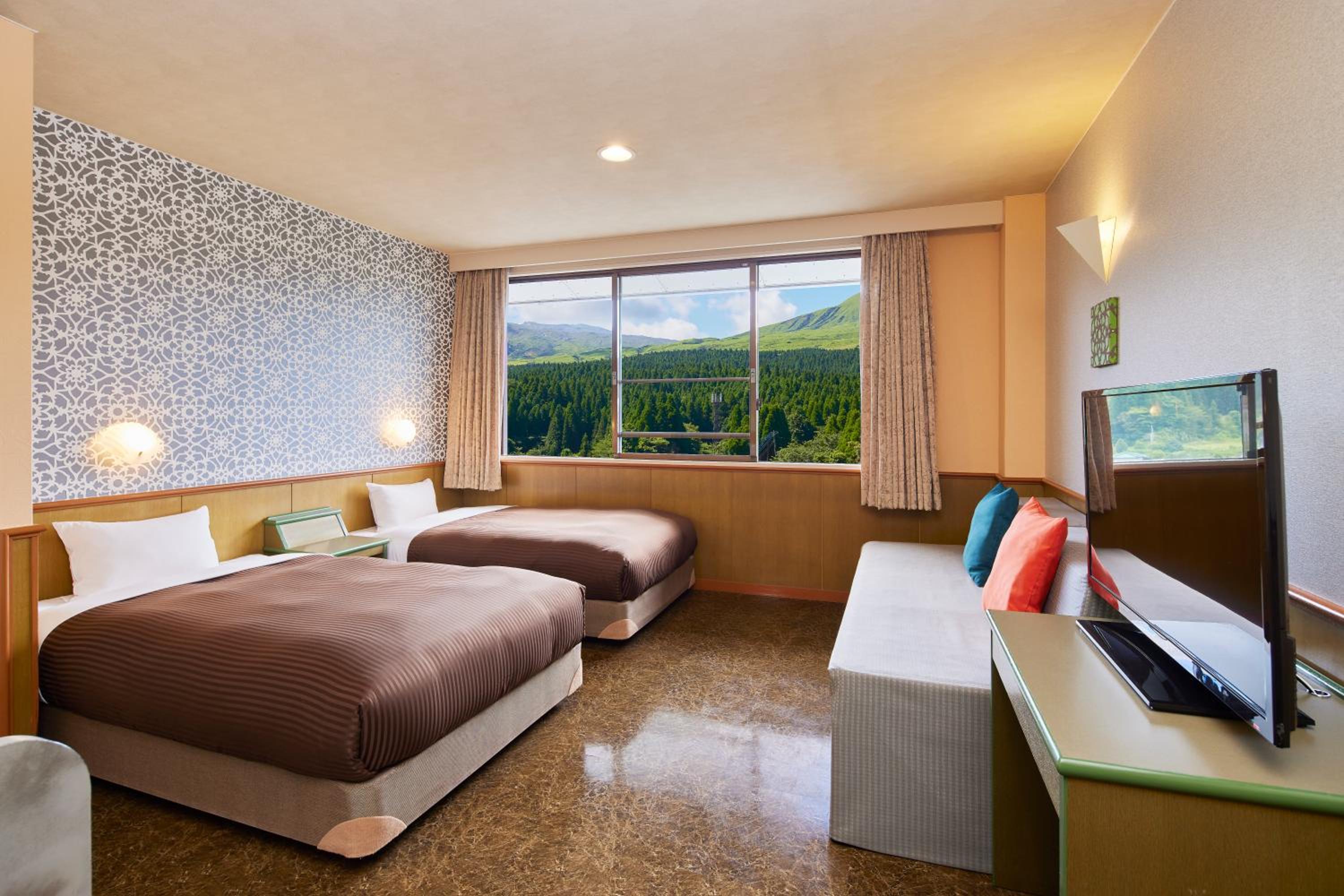 Standard, Twin Beds, South Wing