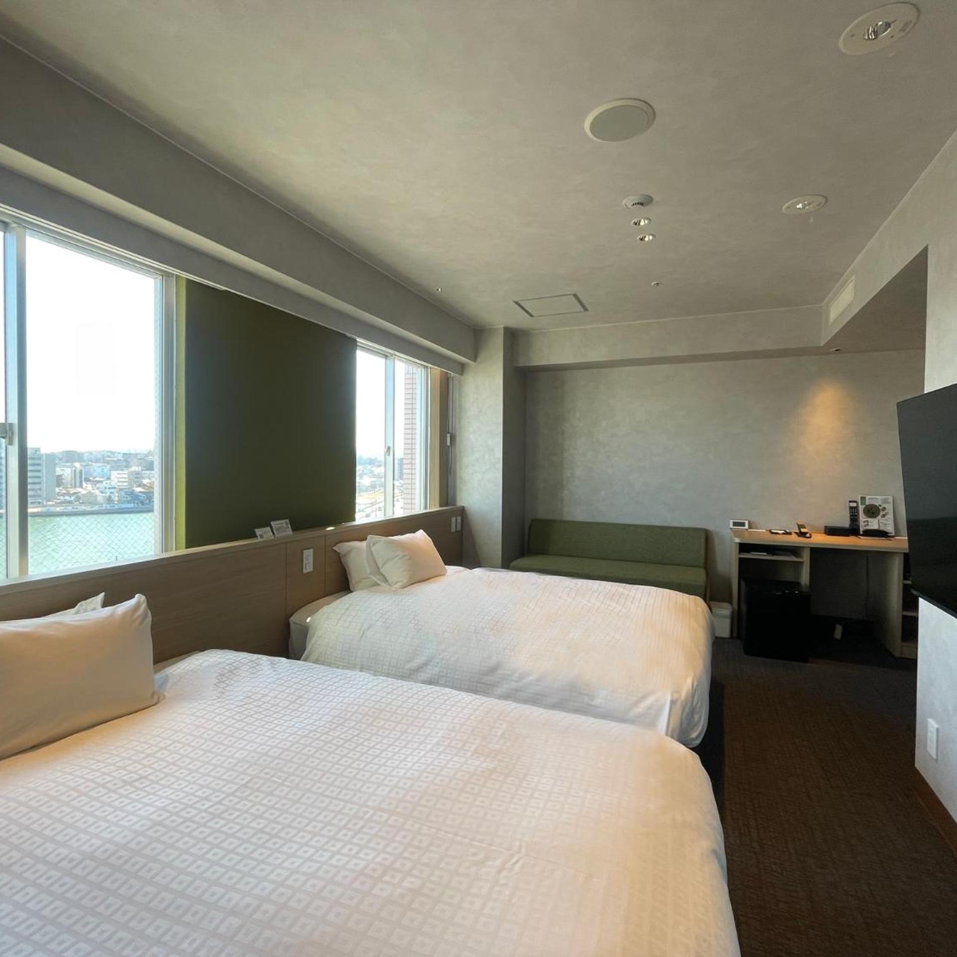 Deluxe, Twin Beds, City Side, Annex
