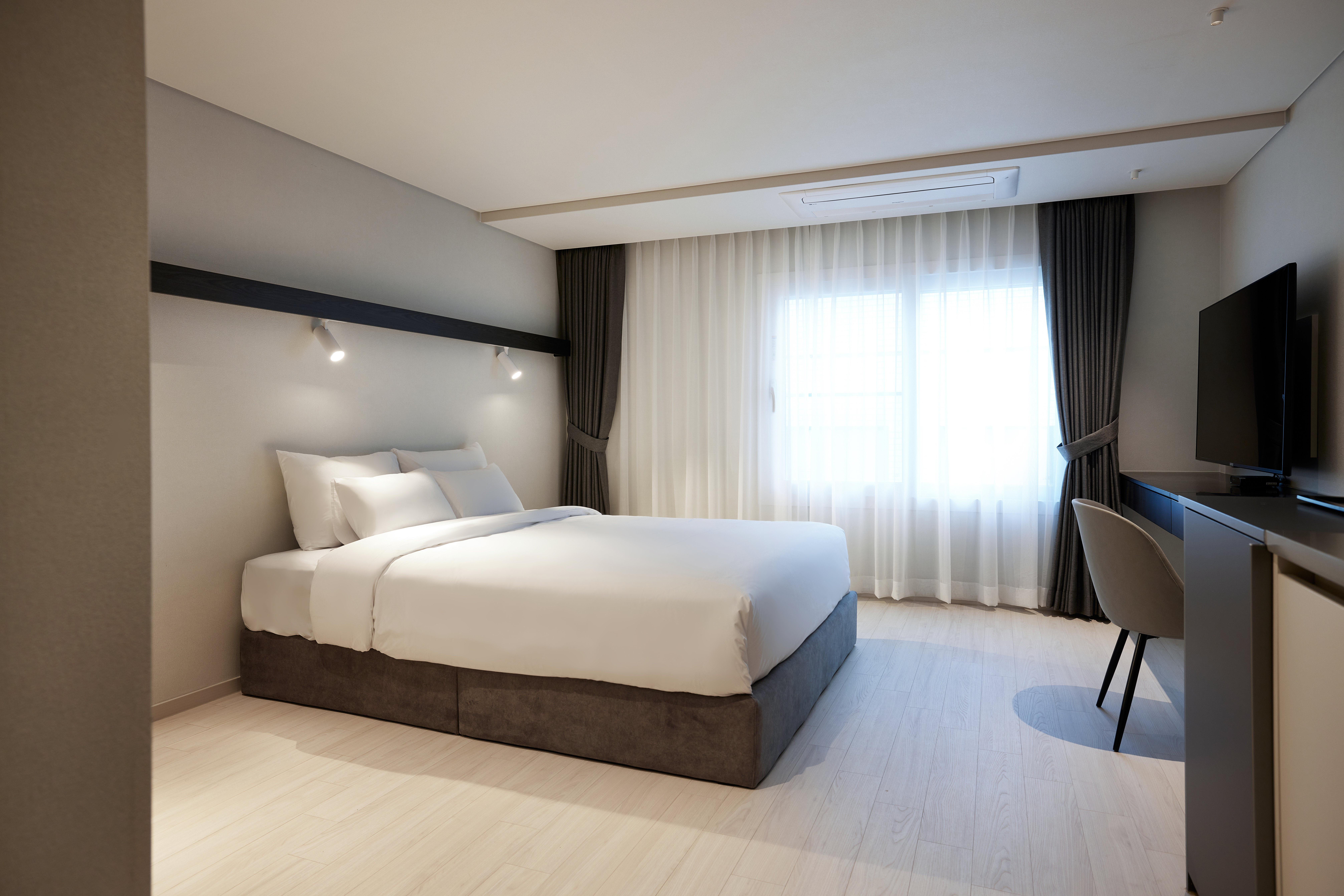 The Connoisseur Residence Hotel 12/51