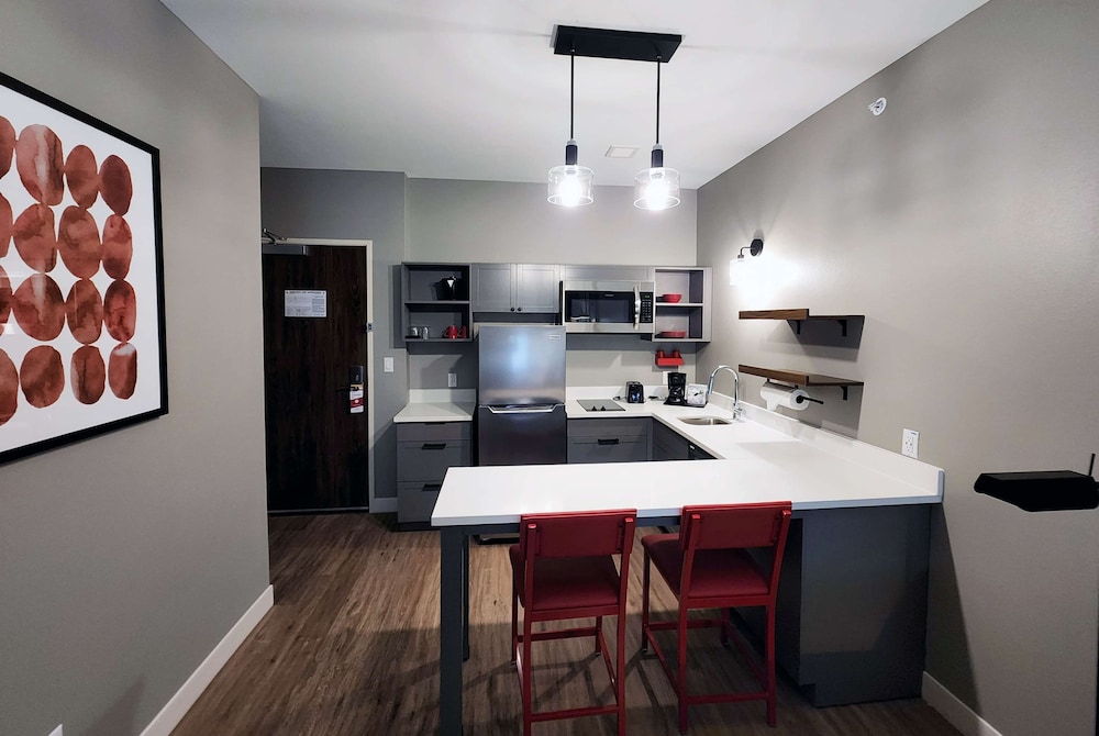 Hawthorn Extended Stay by Wyndham Pflugerville 22/29