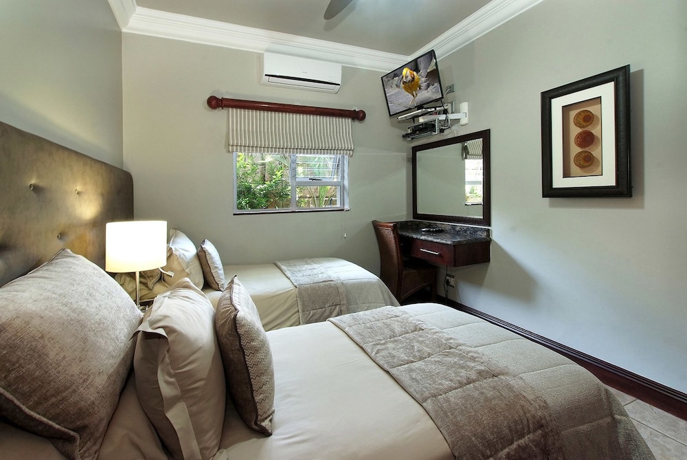 Ushaka Manor Guest House 9/37