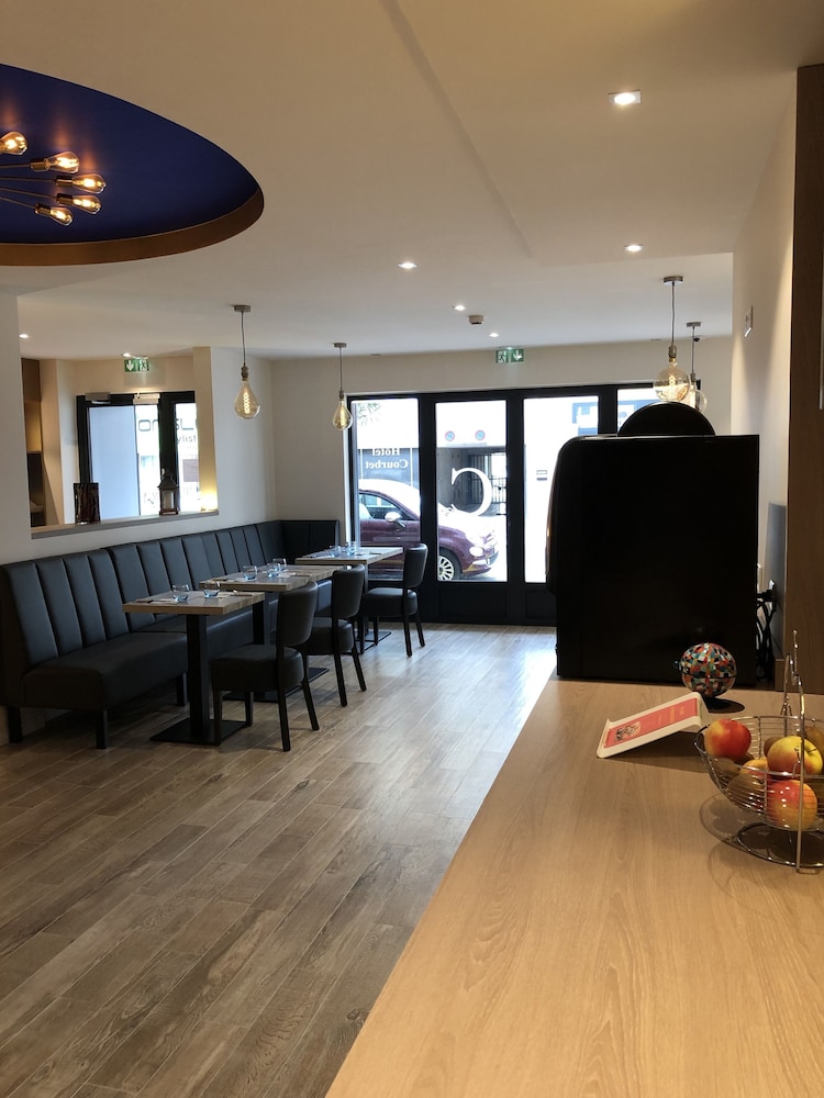 Hotel Courbet 42/60