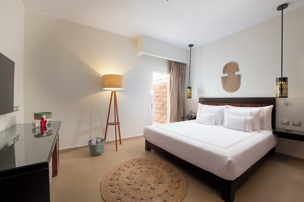 Swim Up, Villa, King Bed, Sea View, Adult Only, Fort Arabesque Beach Resort 2/4