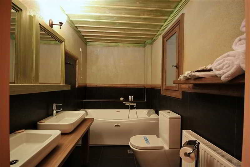 VITINA HOUSE 29/30