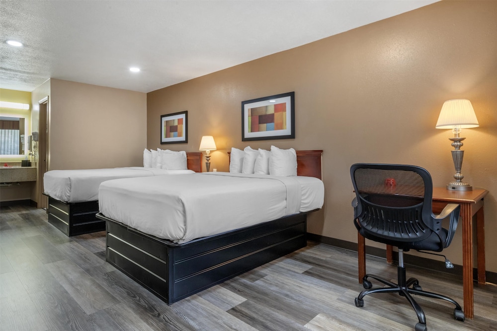 Standard, 2 Queen Beds, Accessible, Surestay Plus Hotel By Best Western Poteau 3/3