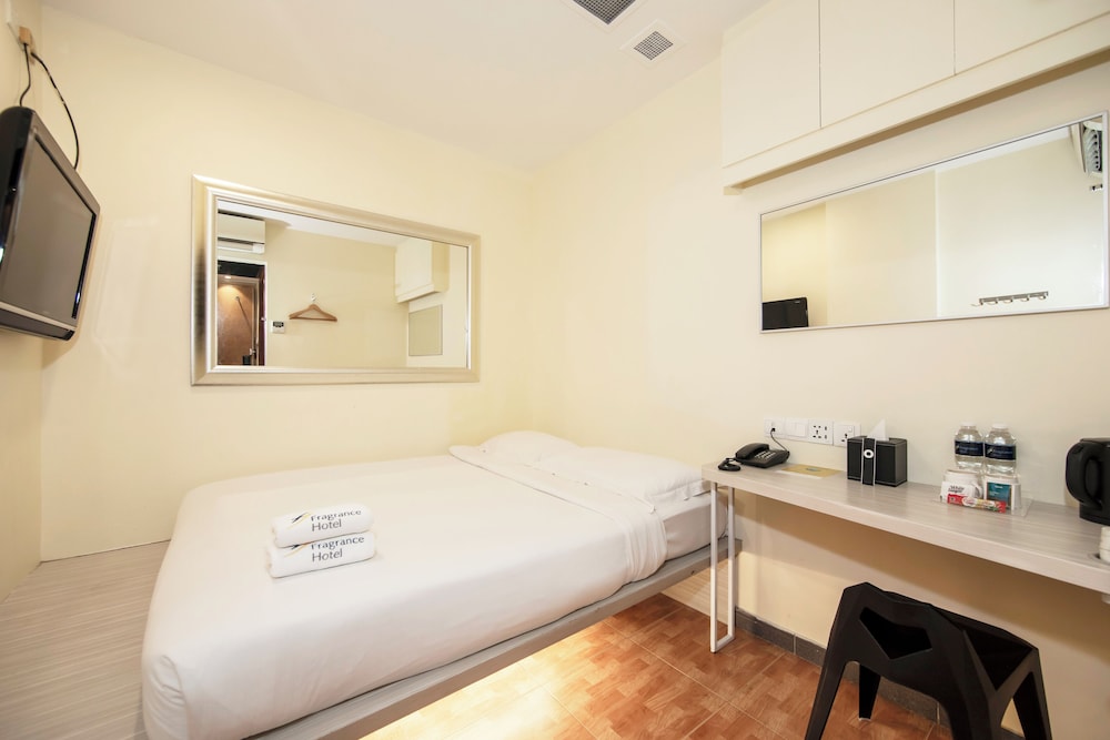 STANDARD, DOUBLE BED, NO WINDOW