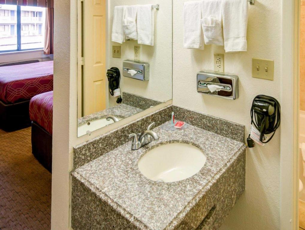 غرفة بسريرين مزدوجين للمدخنين، Econo Lodge Albuquerque East 5/5