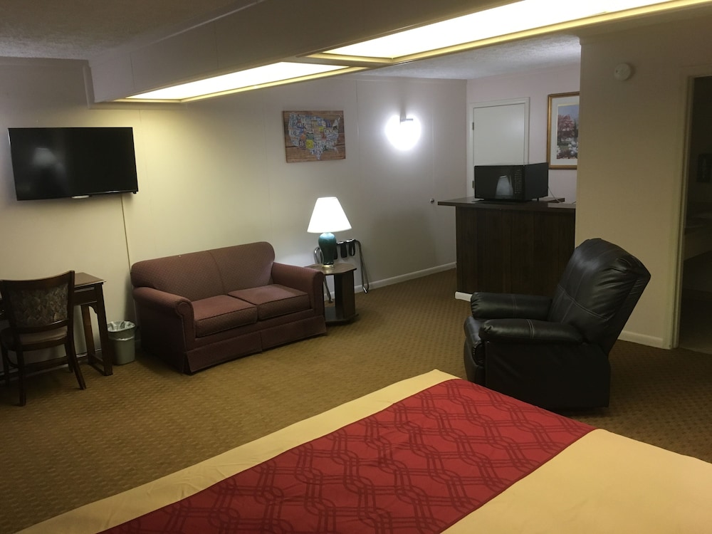 Econo Lodge Eden, NC 20/29