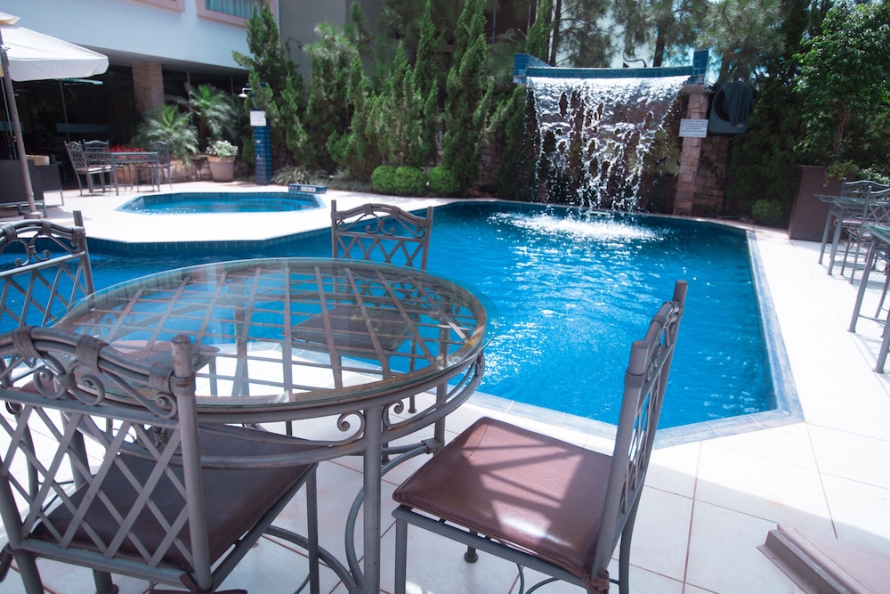LAS VENTANAS SUITES HOTEL 17/30