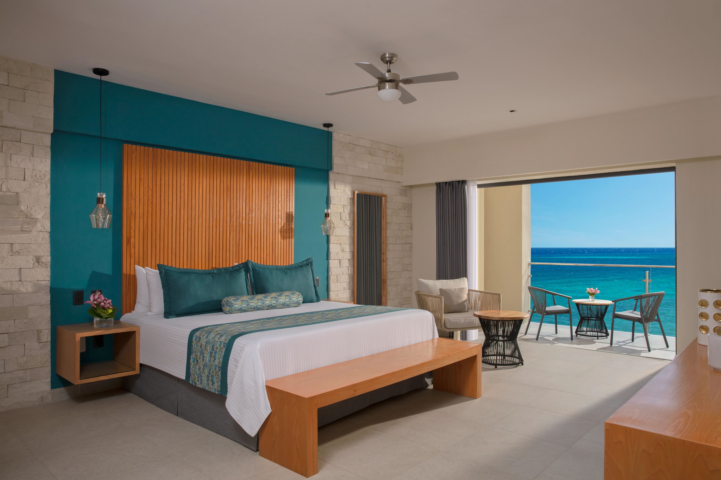 Preferred Club, Penthouse Suite, King Bed, Panoramic View