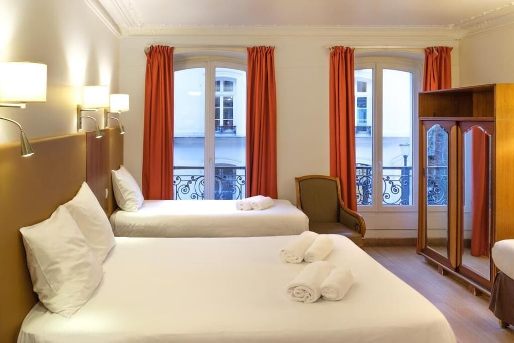 Hotel Marignan 12/67