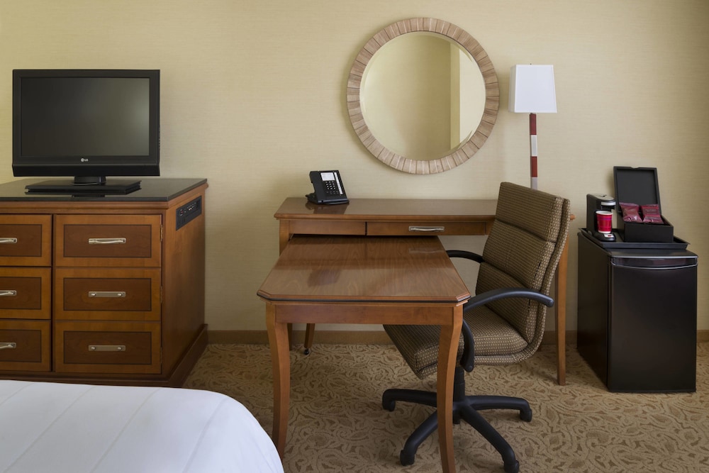 Toronto Airport Marriott 54/57