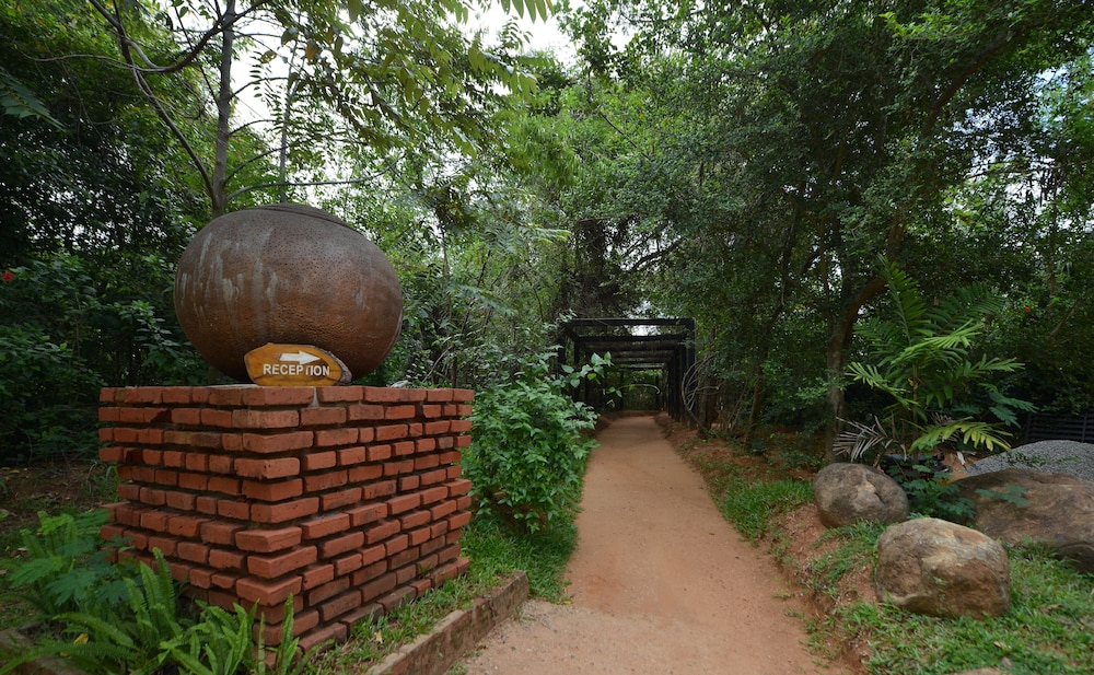 Pinthaliya Resort & Spa 46/50