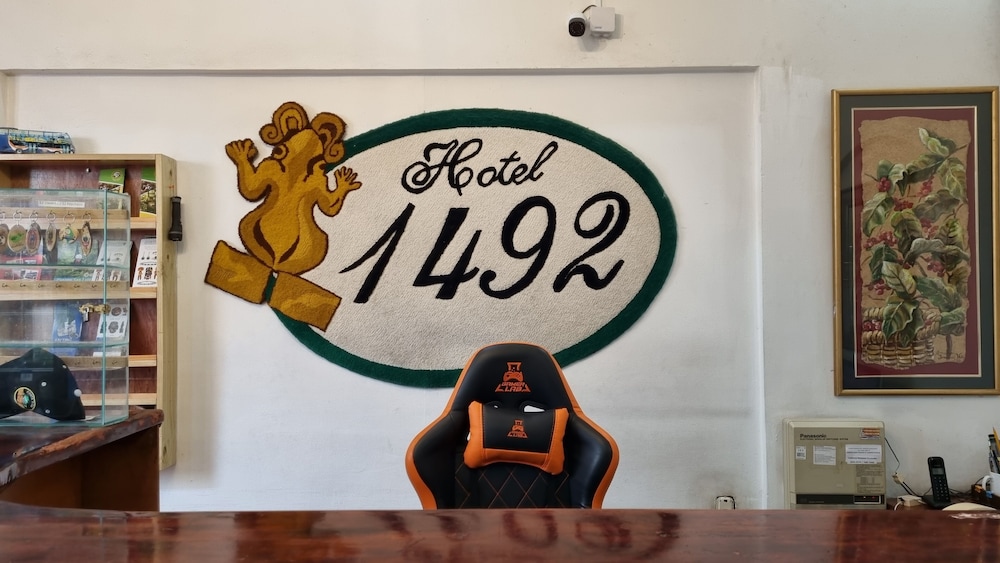 1492 Hotel 11/51