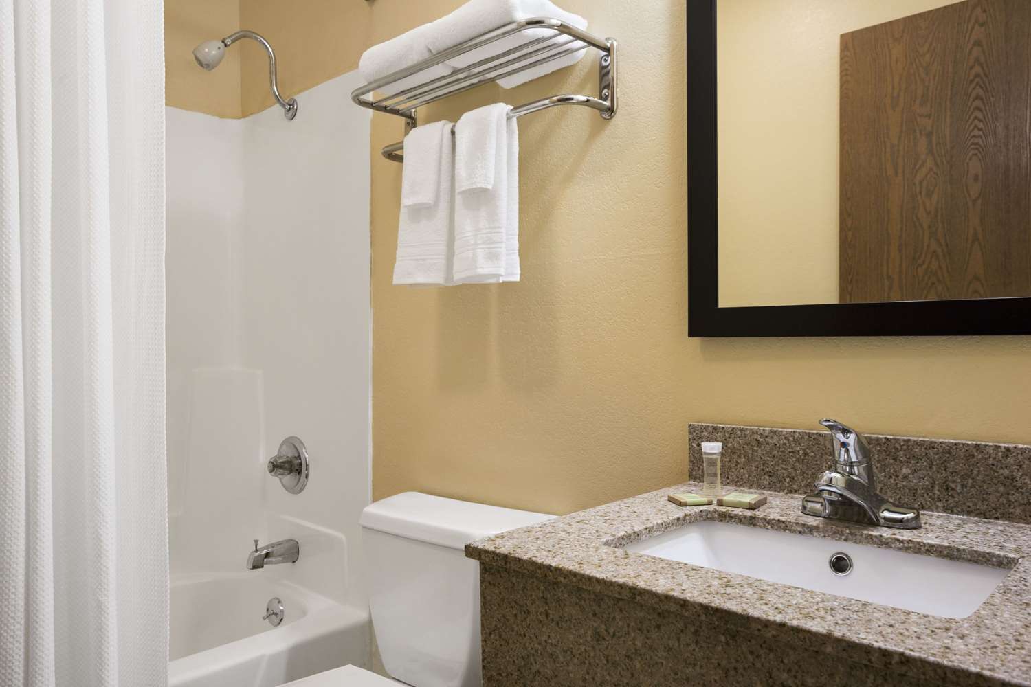 Hotel Mattoon 16/17