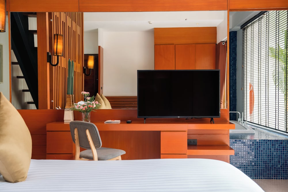 La Flora Resort Patong 53/70
