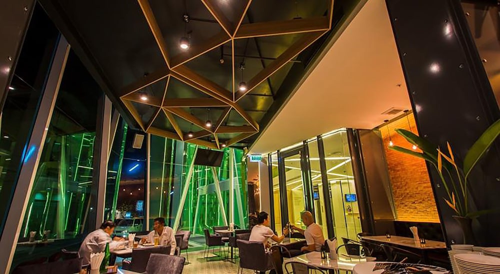 Crystal Hotel Hat Yai 4/54