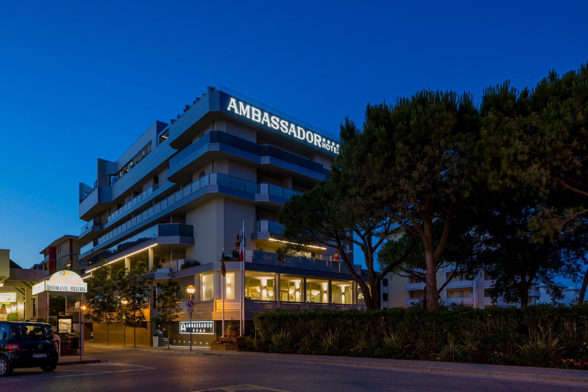 HOTEL AMBASSADOR 6/51