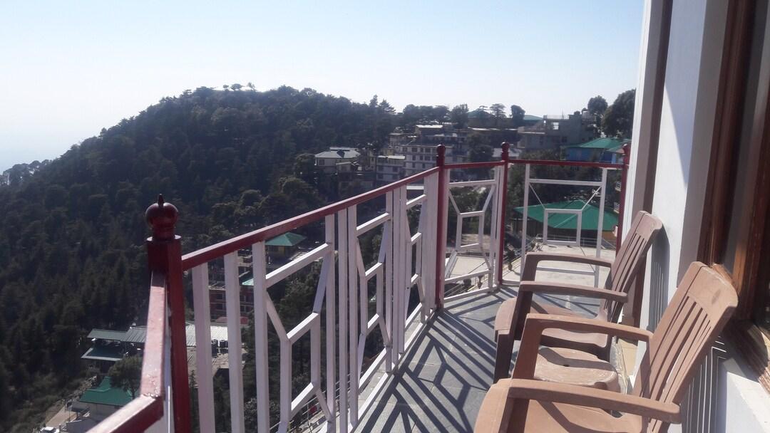 Hotel Deodar Villa, Dharamshala
