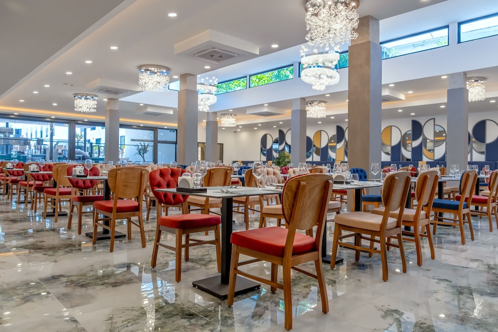 Saint Star Kemer - Adult Only 37/50