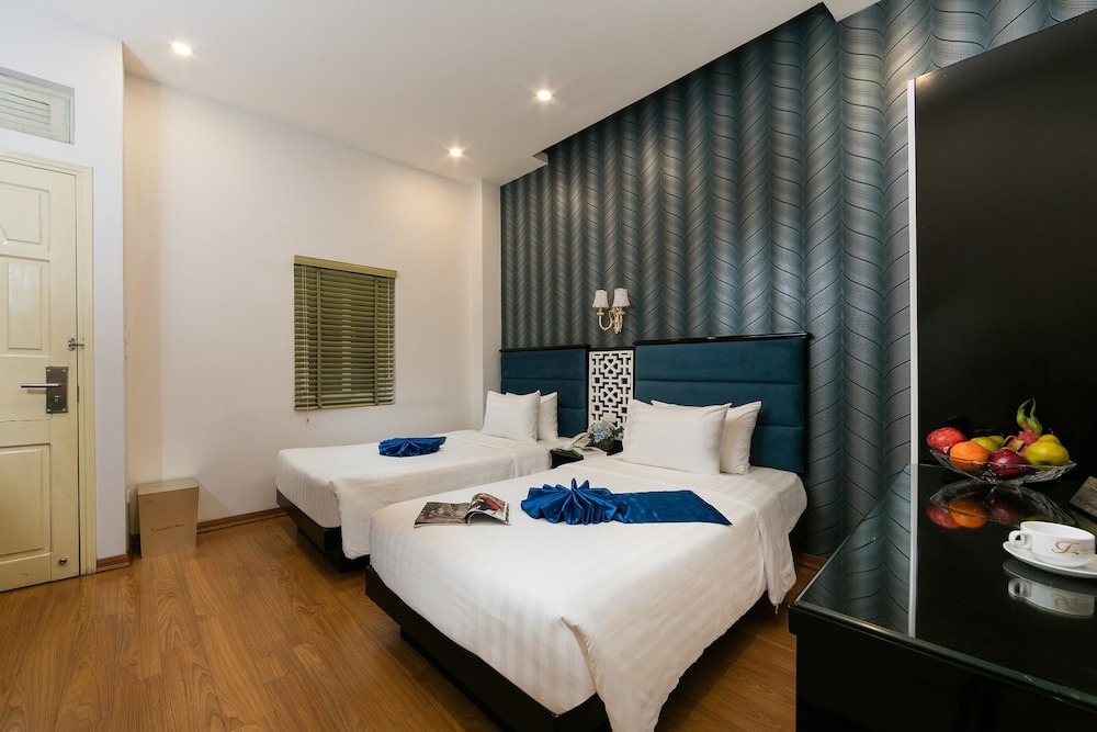 Diamond Legend Hotel 27/65
