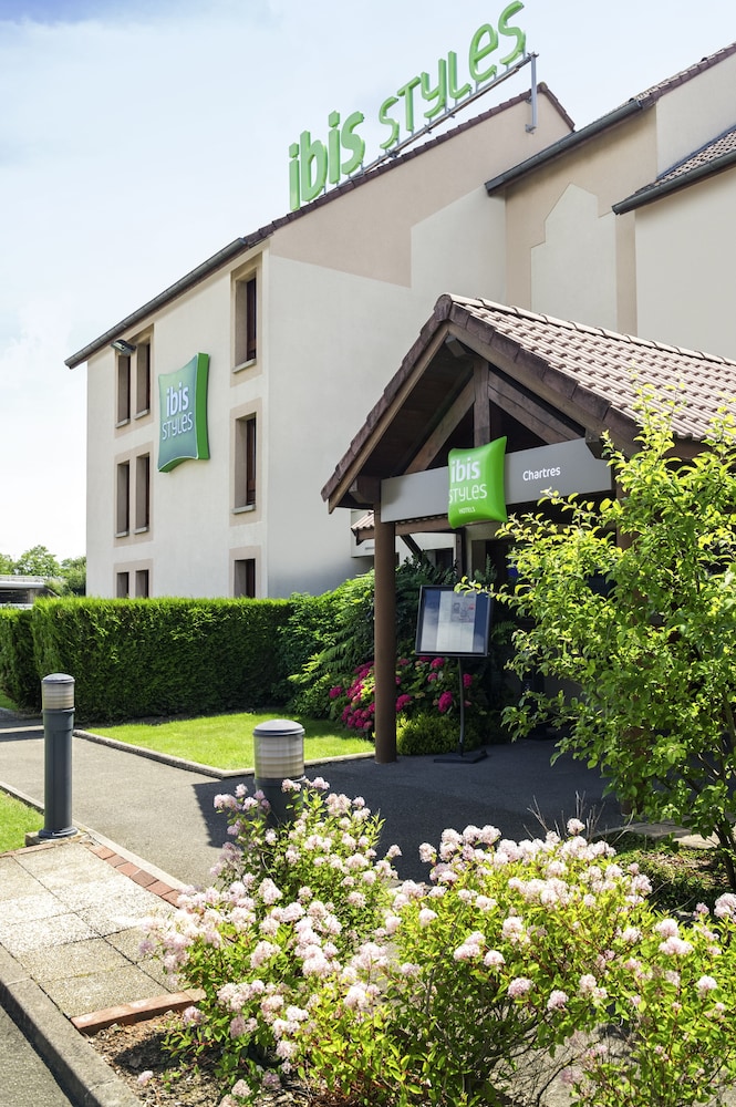 Ibis Styles Chartres 46/50