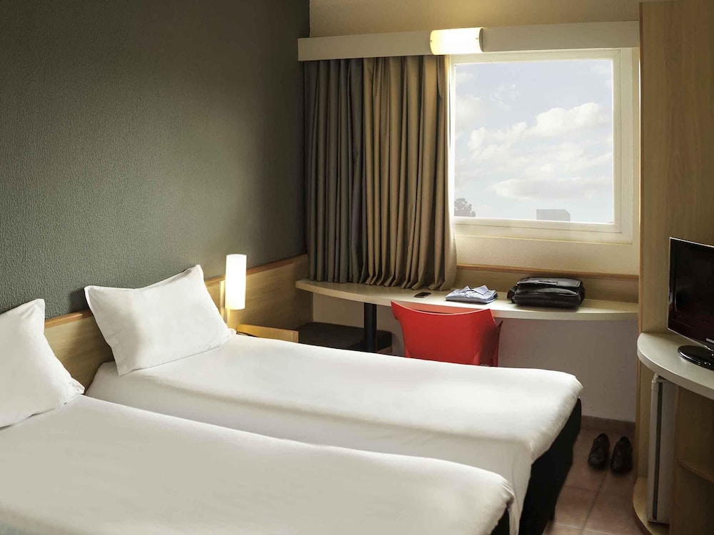 ibis Criciuma 11/50