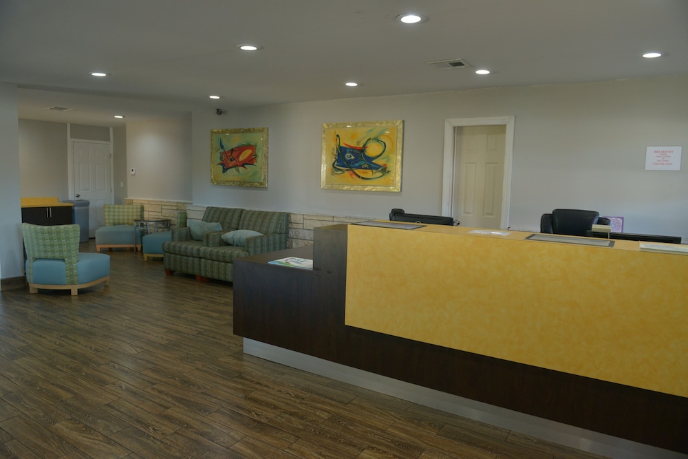 Rodeway Inn & Suites Winter Haven Chain of Lakes 7/35