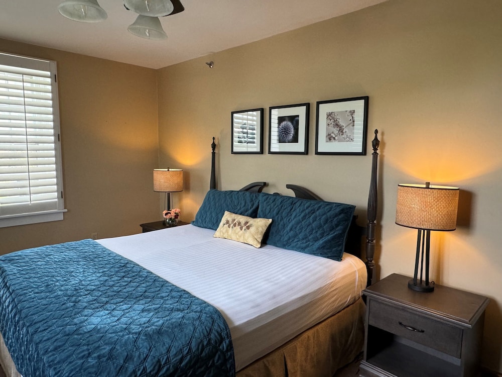 2 Rooms, Stone, Family Suite, Lodge, Queen and Twin Beds, Main Building