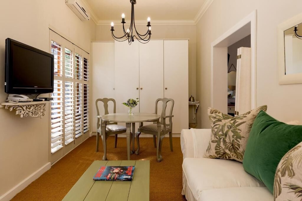 Fernwood Manor 19/50