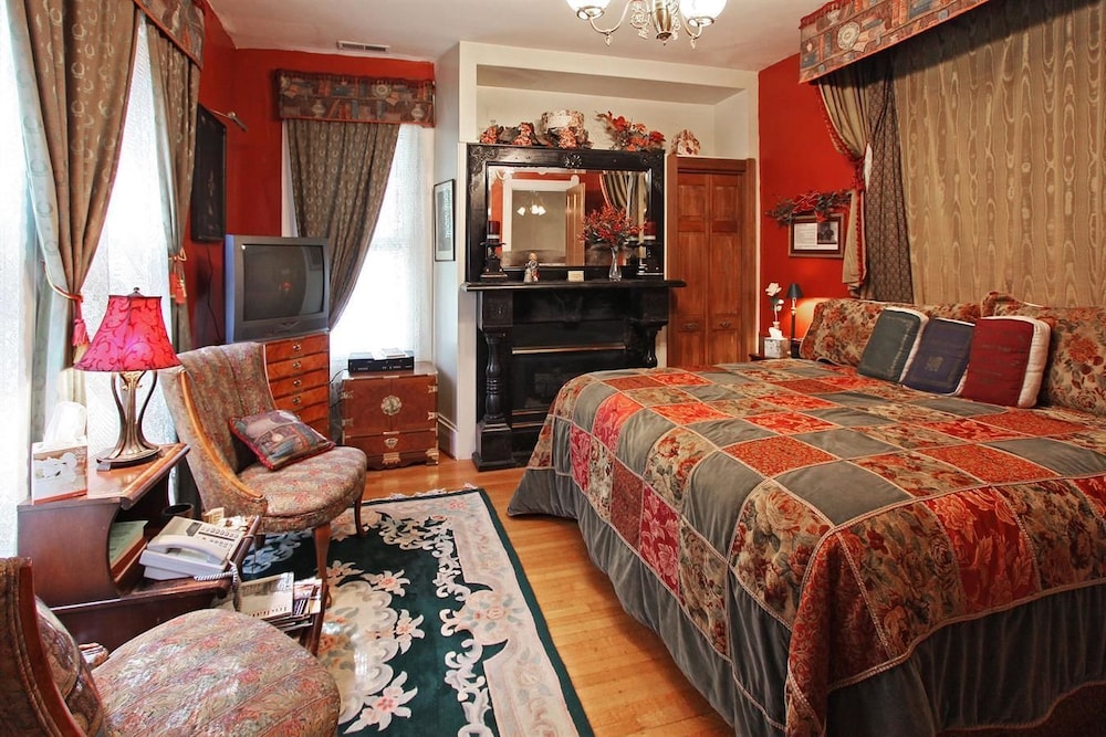 Old Northside Bed Breakfast 50/55