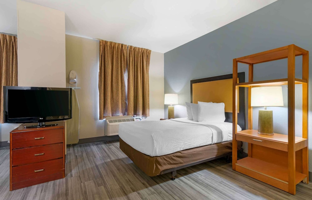 Extended Stay America- Kansas City - Overland Park - Metcalf 10/53