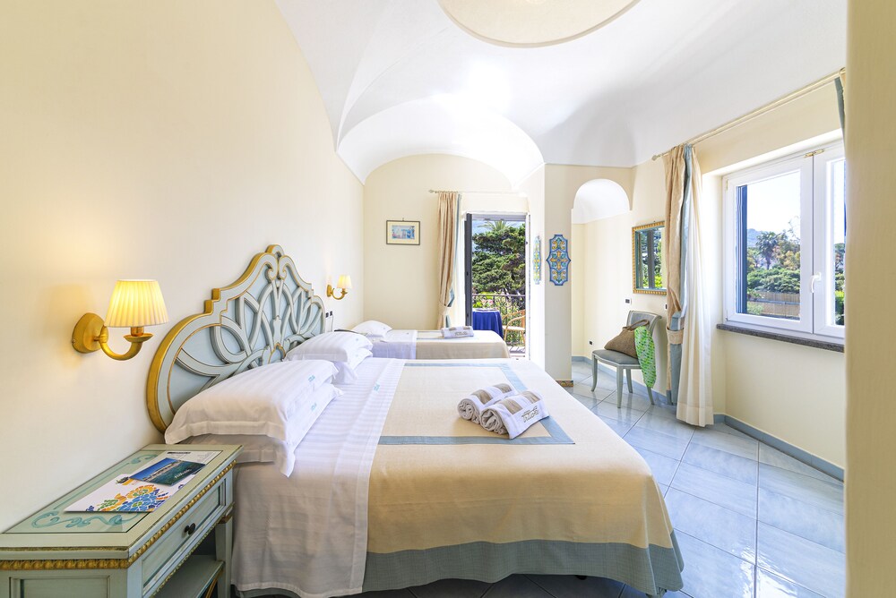 Hotel Tritone Resort And Spa 38/78