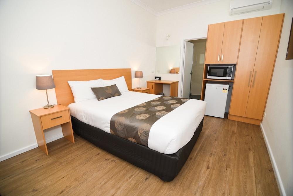 DANDENONG MOTEL 18/40