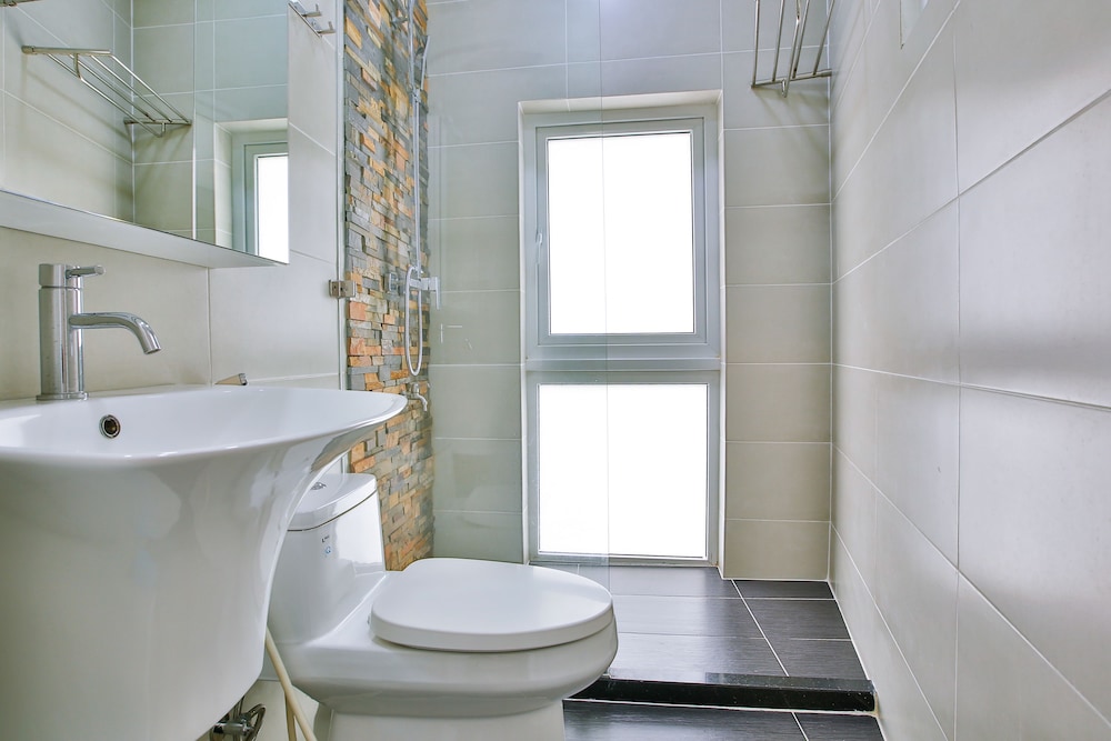 Sunflower Boutique Studio Apartment 43/44