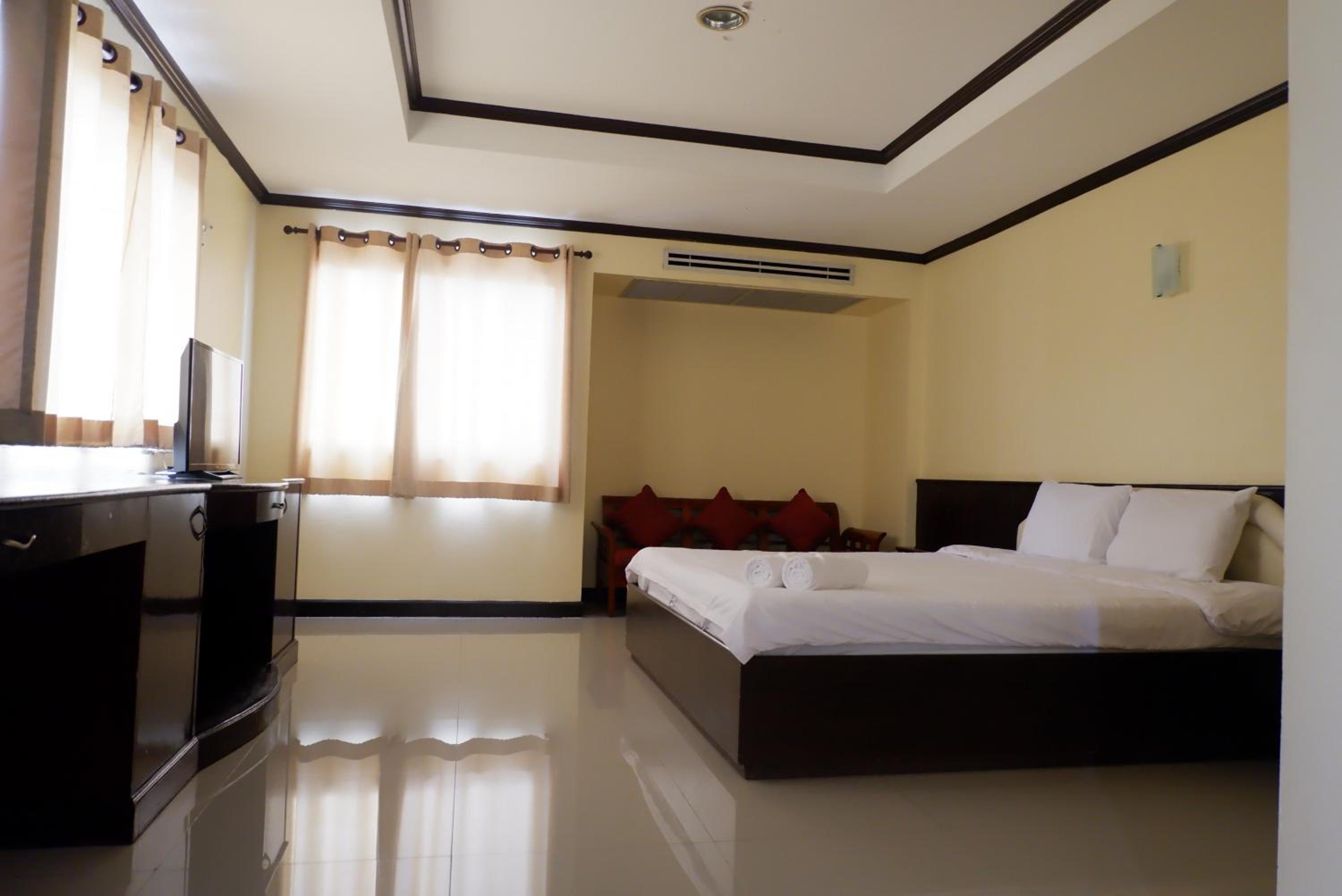 Auychai Grand Hotel 16/50